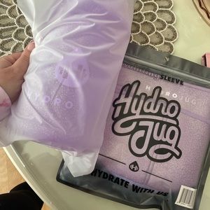 Brand new hydro jug set